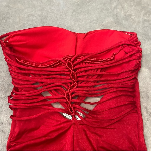 New! Leonisa Sculpting Macramé Back Strapless One-Piece Swimsuit 27659 - Picture 3 of 8